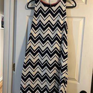 Eliza J Chevron Navy and White Women’s Dress size 6